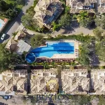 B54 Geriba Lake Garden! 3 Suites 150M Da Praia